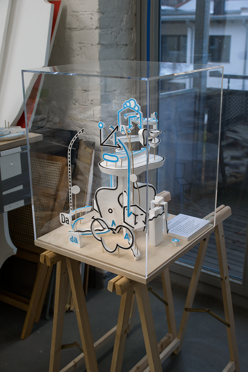 Hannes Kater: Ph&auml;nomenologie der Erfahrung (Kopf 2) - The Politics of Experience (Head 2)