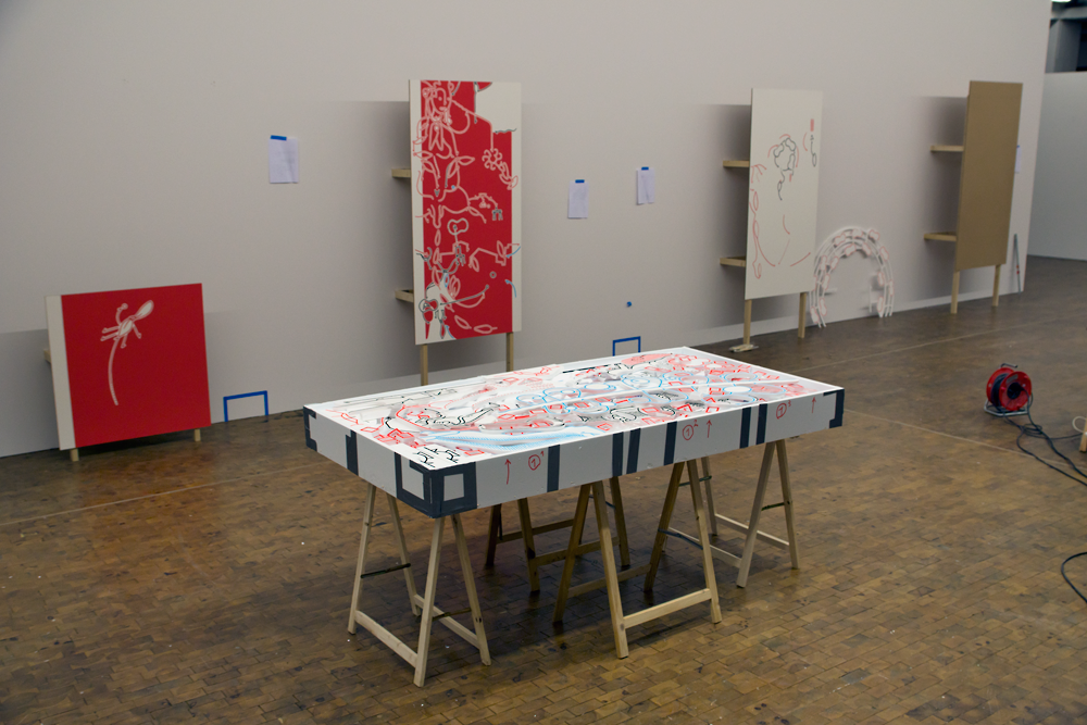 "&uuml;berbrechen", Akademie der K&uuml;nste, Hanesatenweg 2012 - Ausstellungsansicht - Aufbau der Stationen