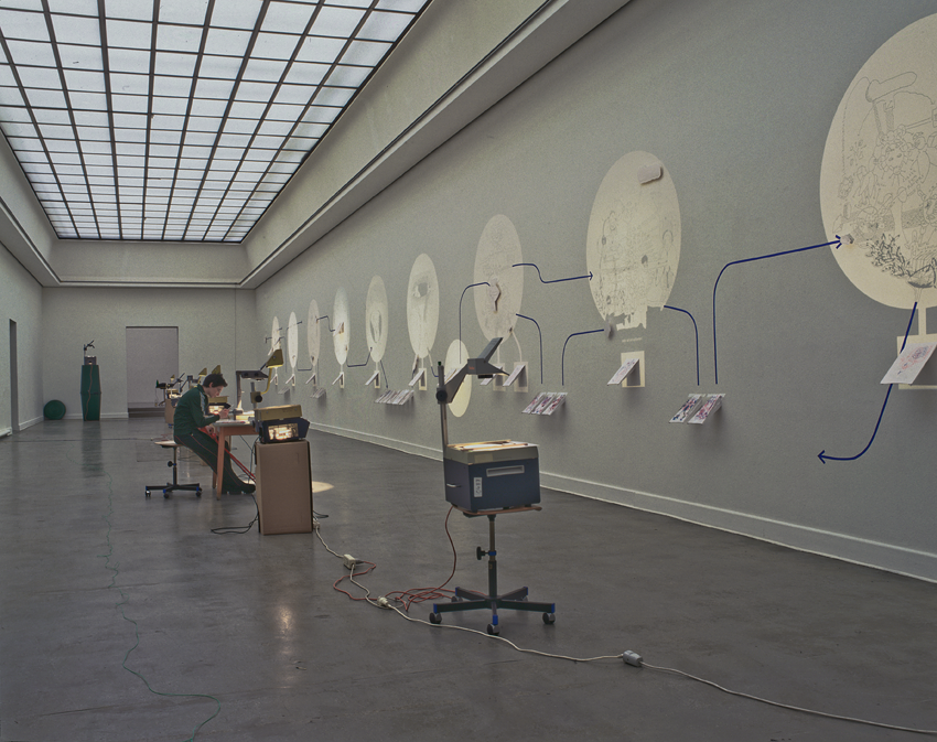 Hannes Kater: Werbung f&uuml;r den Zeichnungsgenerator mit einer Winkehand. Foto: Hannes Kater, 1997